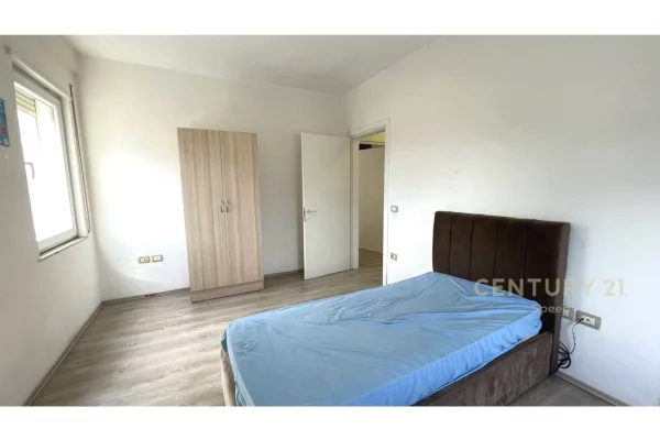 Shtepi me qera Apartament ne Tirane, 3+1, Mobilimi E mobiluar, Pagesa 730  Euro.
