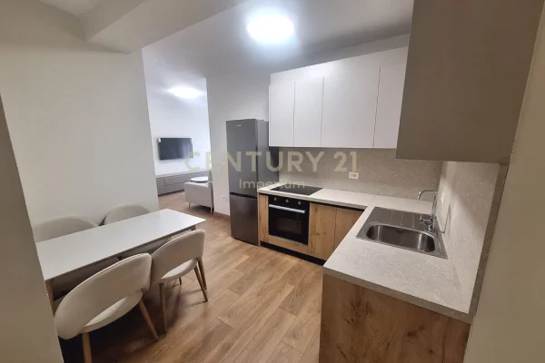 Shtepi me qera Apartament ne Tirane, 1+1, Mobilimi E mobiluar, Pagesa 650  Euro.