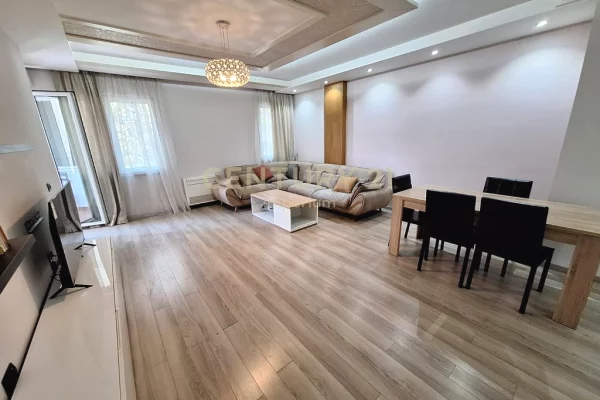 Shtepi me qera Apartament ne Tirane, 3+1, Mobilimi E mobiluar, Pagesa 1,500  Euro.