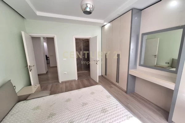 Shtepi me qera Apartament ne Tirane, 3+1, Mobilimi E mobiluar, Pagesa 1,500  Euro.