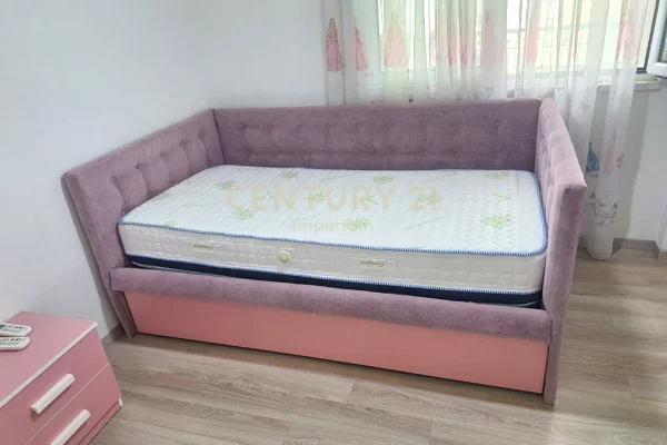 Shtepi me qera Apartament ne Tirane, 3+1, Mobilimi E mobiluar, Pagesa 1,500  Euro.