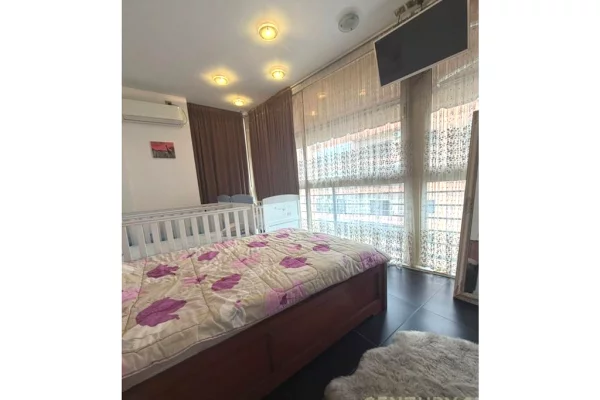 Shtepi me qera Duplex(shtepi me 2 kate) ne Tirane, 2+1, Mobilimi E mobiluar, Pagesa 1,100  Euro.