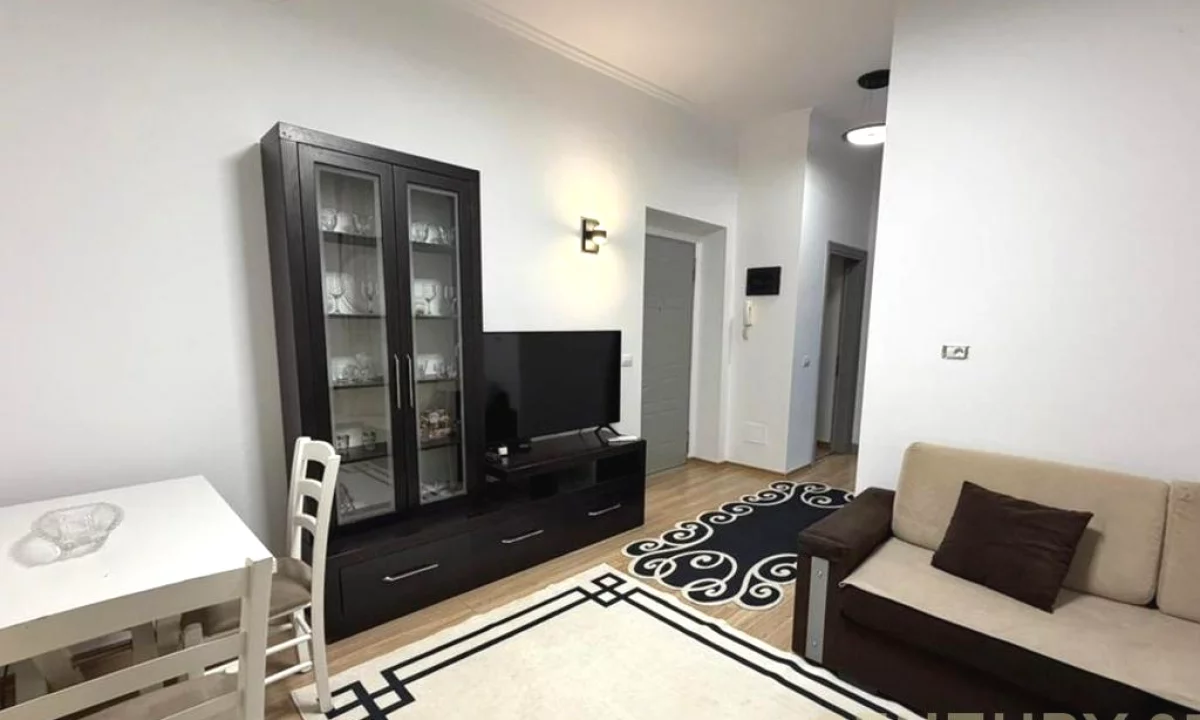 Shtepi me qera Apartament ne Tirane, 2+1, Mobilimi E mobiluar, Pagesa 600  Euro.
