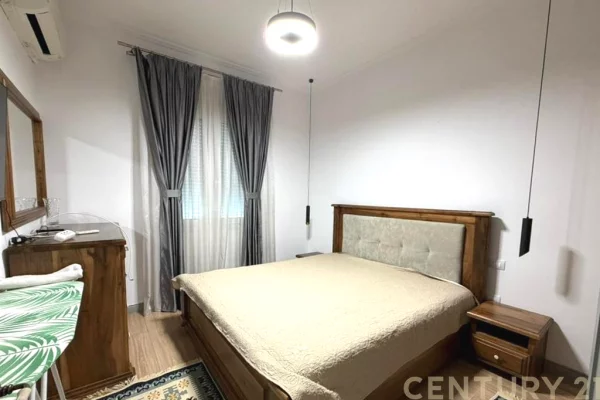 Shtepi me qera Apartament ne Tirane, 2+1, Mobilimi E mobiluar, Pagesa 600  Euro.