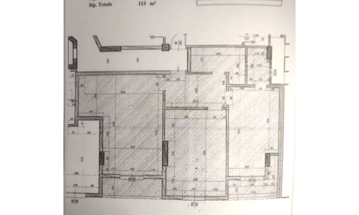 Shtepi ne shitje Apartament ne Tirane, 2+1, Mobilimi Bosh, pa mobiluar, Pagesa 295,000  Euro.