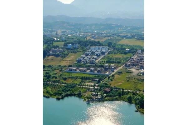 Lakeside Residence, apartament duplex për shitje te Liqeni i Farkës