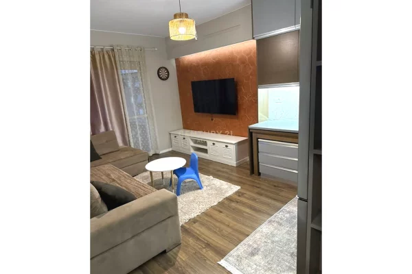 Shtepi me qera Apartament ne Tirane, 2+1, Mobilimi E mobiluar, Pagesa 600  Euro.
