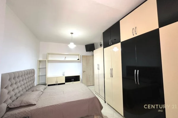 Shtepi ne shitje Apartament ne Tirane, 1+1, Mobilimi E mobiluar, Pagesa 130,000  Euro.