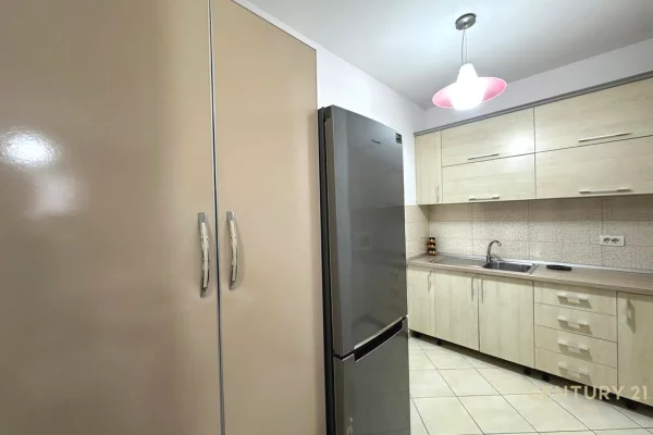 Shtepi ne shitje Apartament ne Tirane, 1+1, Mobilimi E mobiluar, Pagesa 130,000  Euro.
