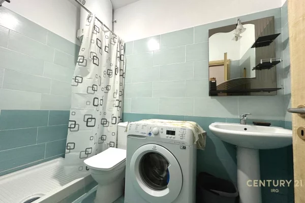 Shtepi ne shitje Apartament ne Tirane, 1+1, Mobilimi E mobiluar, Pagesa 130,000  Euro.