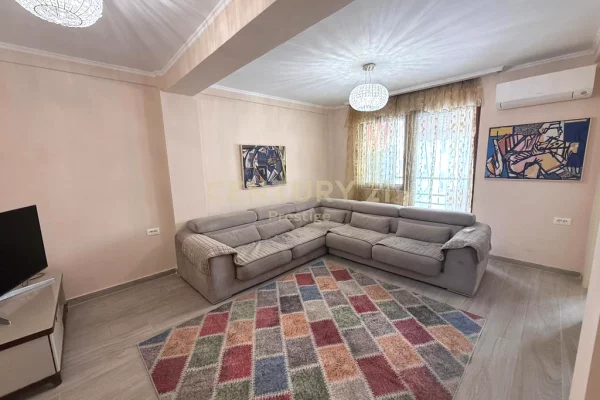 Shtepi ne shitje Apartament ne Tirane, 1+1, Mobilimi E mobiluar, Pagesa 248,000  Euro.