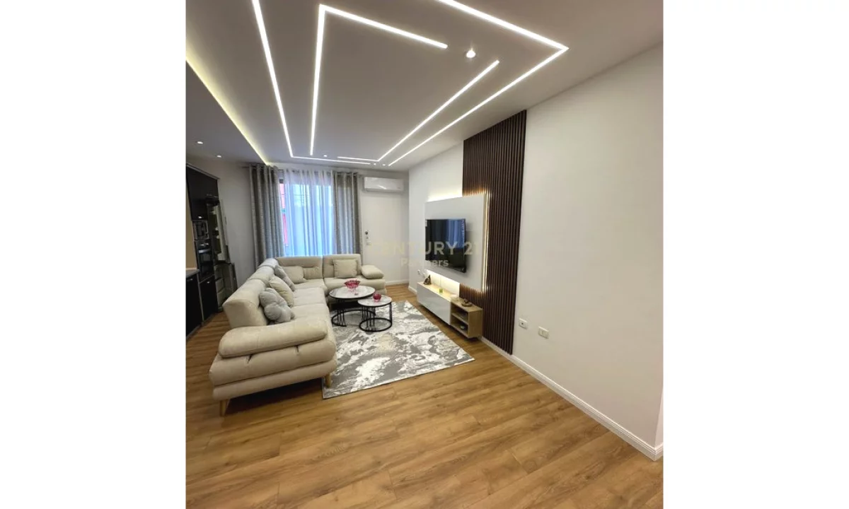 Shtepi ne shitje Apartament ne Tirane, 2+1, Mobilimi E mobiluar, Pagesa 158,000  Euro.