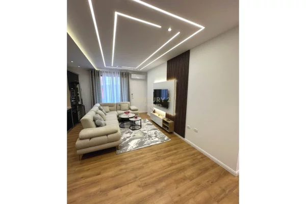 Shtepi ne shitje Apartament ne Tirane, 2+1, Mobilimi E mobiluar, Pagesa 158,000  Euro.