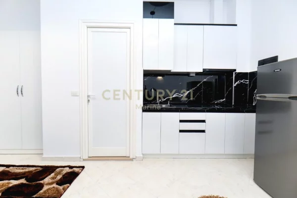 Shtepi ne shitje Apartament ne Vlore, 4+1, Mobilimi E mobiluar, Pagesa 295,000  Euro.
