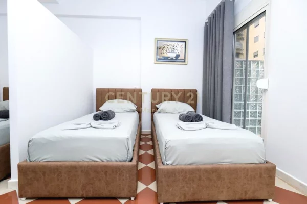 Shtepi ne shitje Apartament ne Vlore, 4+1, Mobilimi E mobiluar, Pagesa 295,000  Euro.