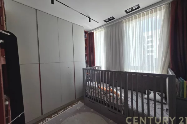 Shtepi ne shitje Apartament ne Tirane, 2+1, Mobilimi E mobiluar, Pagesa 250,000  Euro.