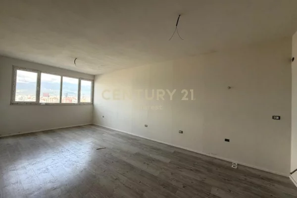 Shtepi ne shitje Apartament ne Tirane, 2+1, Mobilimi Bosh, pa mobiluar, Pagesa 181,000  Euro.