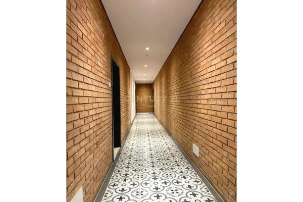 Shtepi ne shitje Apartament ne Tirane, 2+1, Mobilimi Bosh, pa mobiluar, Pagesa 181,000  Euro.