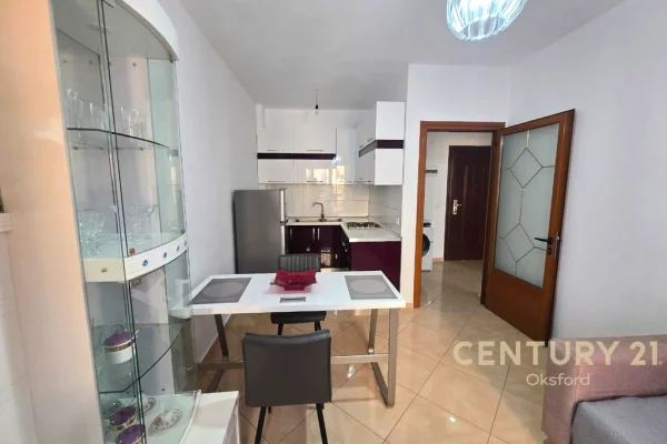 Shtepi me qera Apartament ne Tirane, 1+1, Mobilimi E mobiluar, Pagesa 450  Euro.