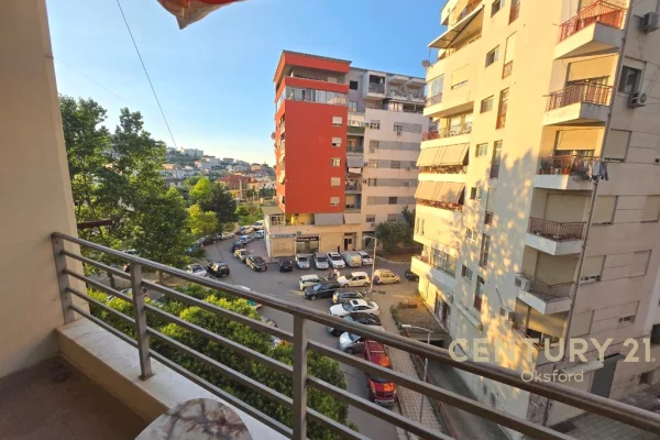 Shtepi me qera Apartament ne Tirane, 1+1, Mobilimi E mobiluar, Pagesa 450  Euro.