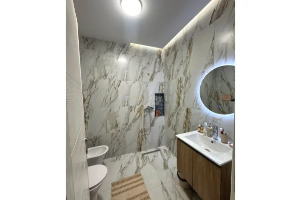 Shtepi me qera Apartament ne Tirane, 1+1, Mobilimi E mobiluar, Pagesa 50,000  Leke.