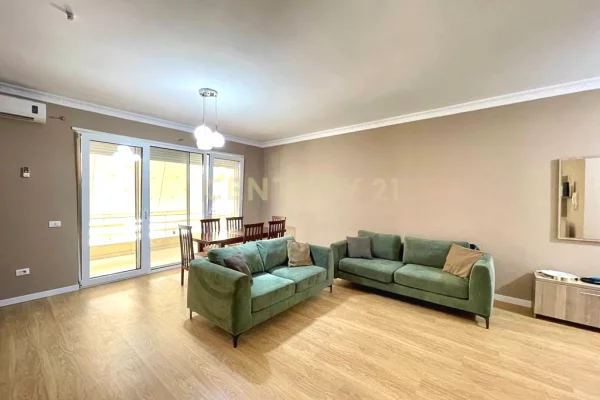 Shtepi me qera Apartament ne Tirane, 2+1, Mobilimi E mobiluar, Pagesa 650  Euro.