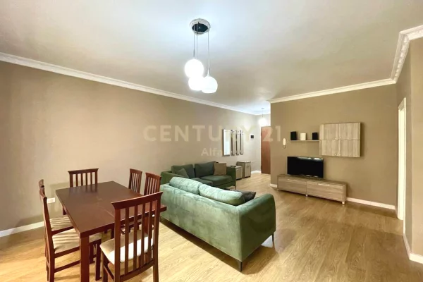 Shtepi me qera Apartament ne Tirane, 2+1, Mobilimi E mobiluar, Pagesa 650  Euro.