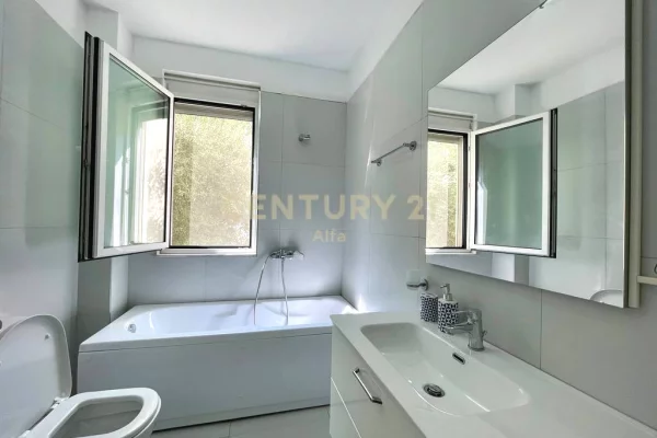 Shtepi me qera Apartament ne Tirane, 2+1, Mobilimi E mobiluar, Pagesa 650  Euro.