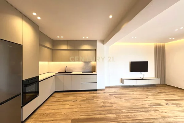 Apartament 2+1+2 me post parkimi per qira te Kodra e Diellit 2!