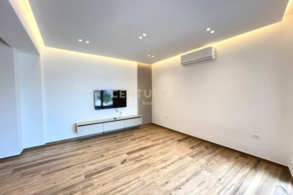 Shtepi me qera Apartament ne Tirane, 2+1, Mobilimi E mobiluar, Pagesa 120,000  Leke.