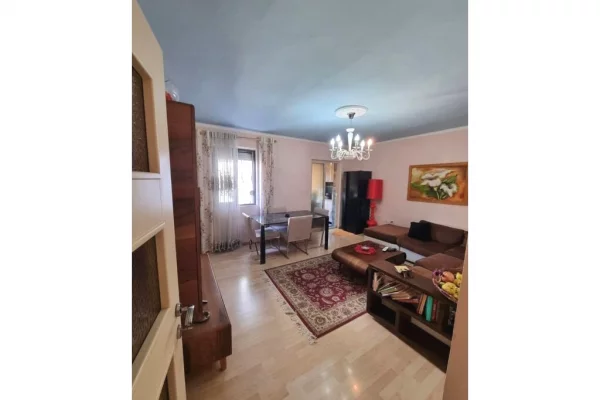 Apartament 2+1 Me Qira tek Myslym Shyri!