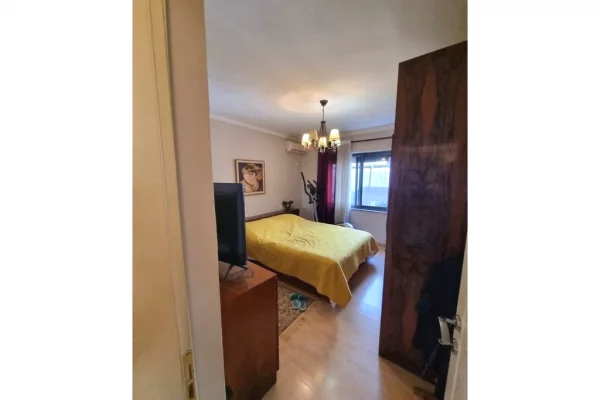 Shtepi me qera Apartament ne Tirane, 2+1, Mobilimi E mobiluar, Pagesa 700  Euro.