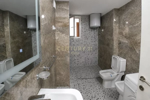 Shtepi me qera Apartament ne Tirane, 3+1, Mobilimi E mobiluar, Pagesa 600  Euro.
