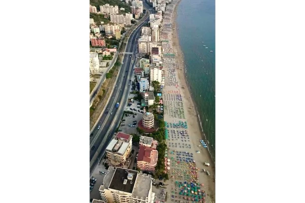 Ambient biznesi ne shitje 5+1 ne Durres - 1,500,000 Euro