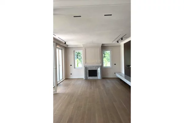 Shtepi me qera Vila Luksoze ne Tirane, 4+1, Mobilimi E mobiluar, Pagesa 5,000  Euro.