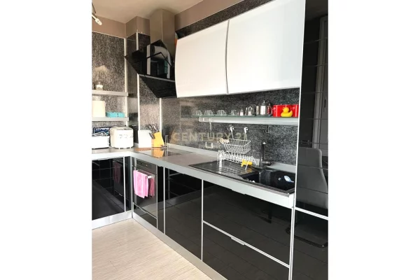 Shtepi me qera Apartament ne Tirane, 2+1, Mobilimi E mobiluar, Pagesa 1,000  Euro.