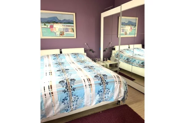 Shtepi me qera Apartament ne Tirane, 2+1, Mobilimi E mobiluar, Pagesa 1,000  Euro.