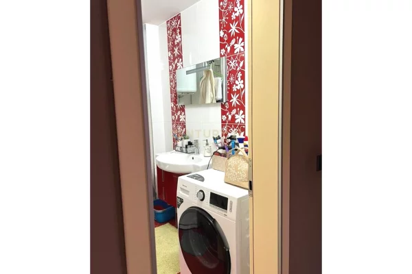 Shtepi me qera Apartament ne Tirane, 2+1, Mobilimi E mobiluar, Pagesa 1,000  Euro.