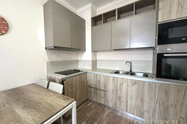 Shtepi me qera Apartament ne Tirane, 1+1, Mobilimi E mobiluar, Pagesa 580  Euro.