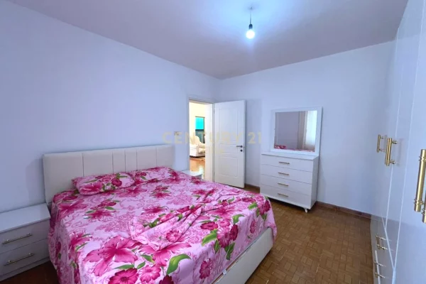 Shtepi me qera Apartament ne Tirane, 2+1, Mobilimi E mobiluar, Pagesa 50,000  Leke.