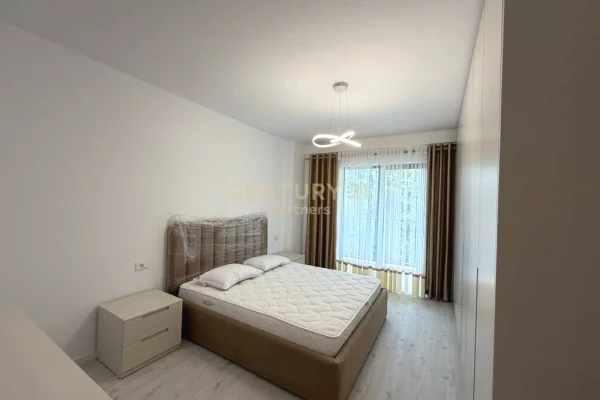 Shtepi me qera Apartament ne Tirane, 2+1, Mobilimi E mobiluar, Pagesa 450  Euro.