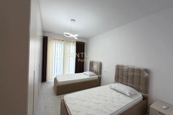 Shtepi me qera Apartament ne Tirane, 2+1, Mobilimi E mobiluar, Pagesa 450  Euro.