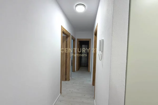 Shtepi me qera Apartament ne Tirane, 2+1, Mobilimi E mobiluar, Pagesa 450  Euro.