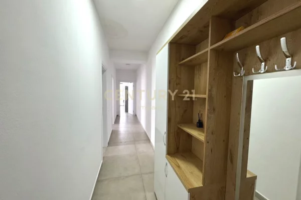Shtepi me qera Apartament ne Tirane, 2+1, Mobilimi E mobiluar, Pagesa 700  Euro.