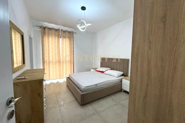 Shtepi me qera Apartament ne Tirane, 2+1, Mobilimi E mobiluar, Pagesa 700  Euro.