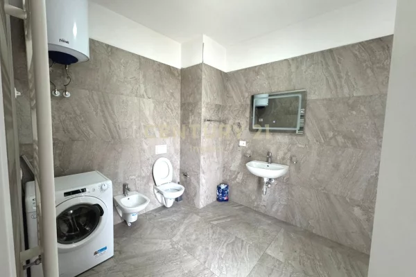 Shtepi me qera Apartament ne Tirane, 2+1, Mobilimi E mobiluar, Pagesa 700  Euro.