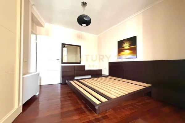 Shtepi ne shitje Duplex(shtepi me 2 kate) ne Tirane, 3+1, Mobilimi E mobiluar, Pagesa 540,000  Euro.