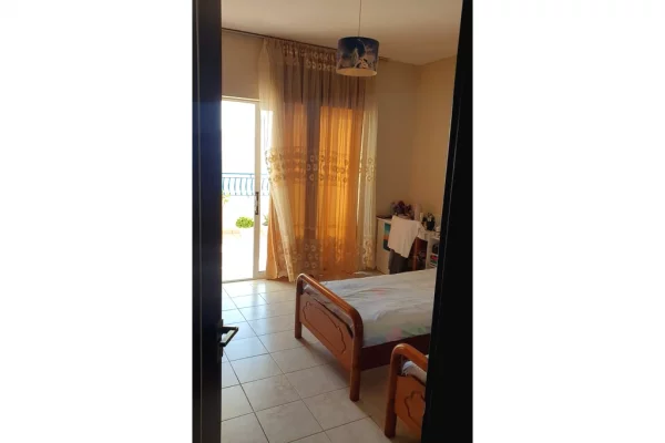 Shtepi ne shitje Penthose(kati i fundit panoramik) ne Sarande, 3+1, Mobilimi E mobiluar, Pagesa 350,000  Euro.