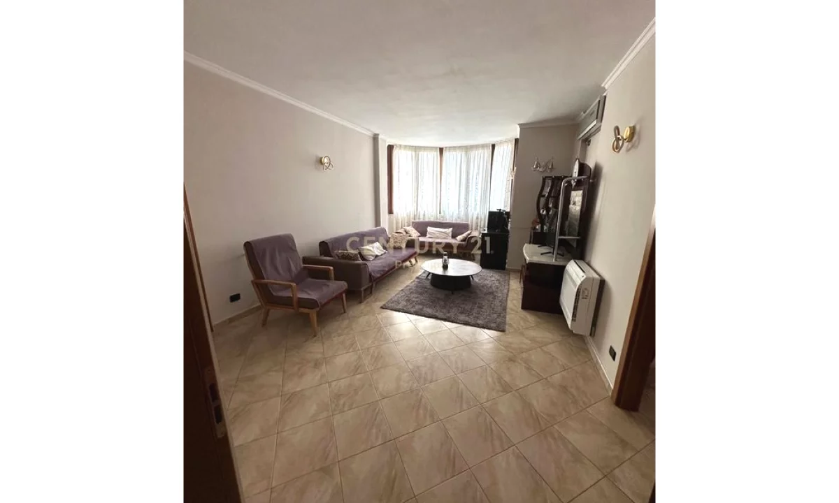 Shtepi ne shitje Apartament ne Tirane, 2+1, Mobilimi E mobiluar, Pagesa 226,000  Euro.