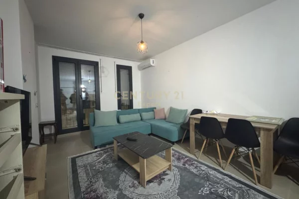 Shtepi ne shitje Apartament ne Tirane, 1+1, Mobilimi E mobiluar, Pagesa 137,000  Euro.